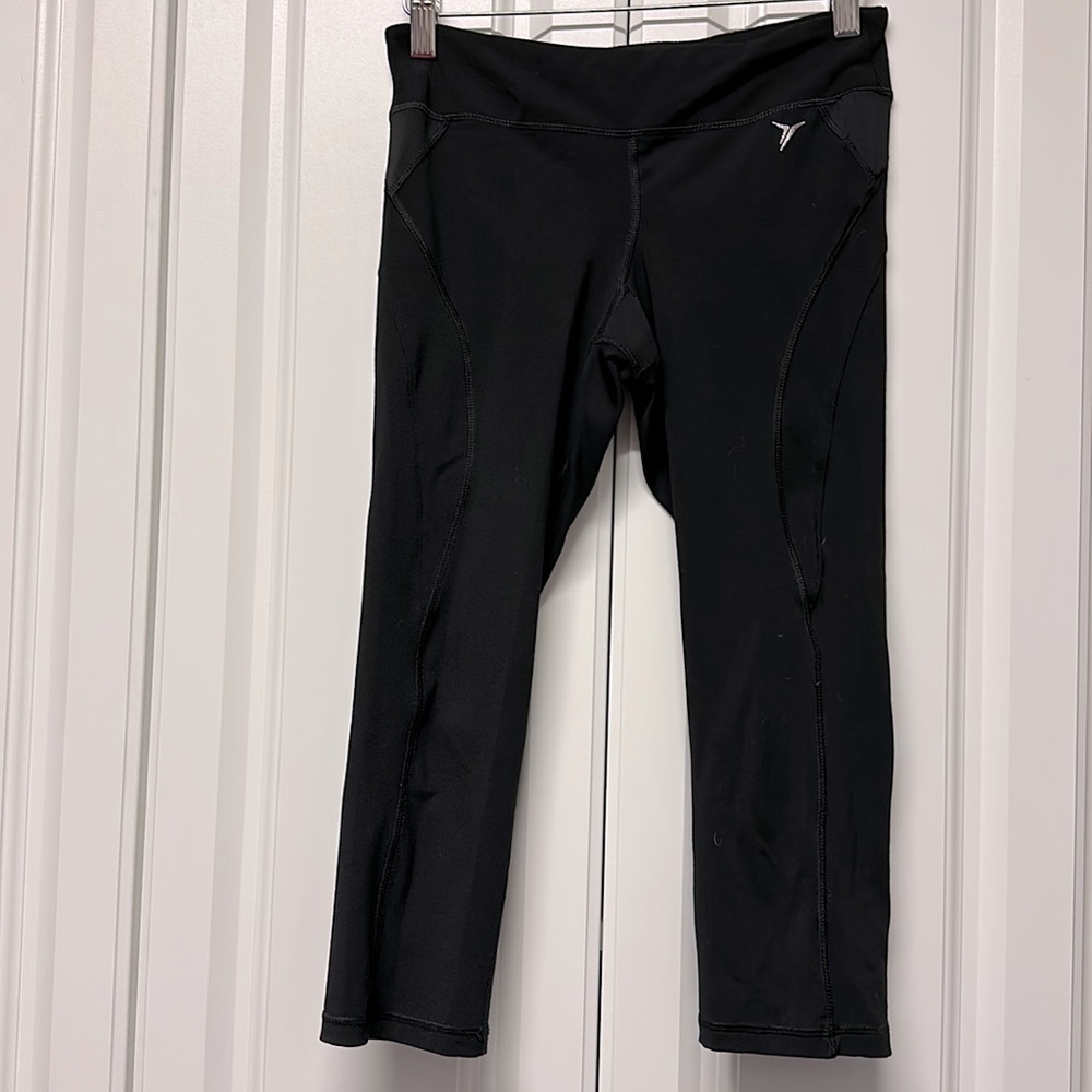 Great Condition! Old Navy Size Small Black Capri Leggings